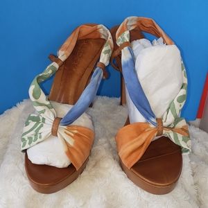 NWOT Aldo soft tropics sandal